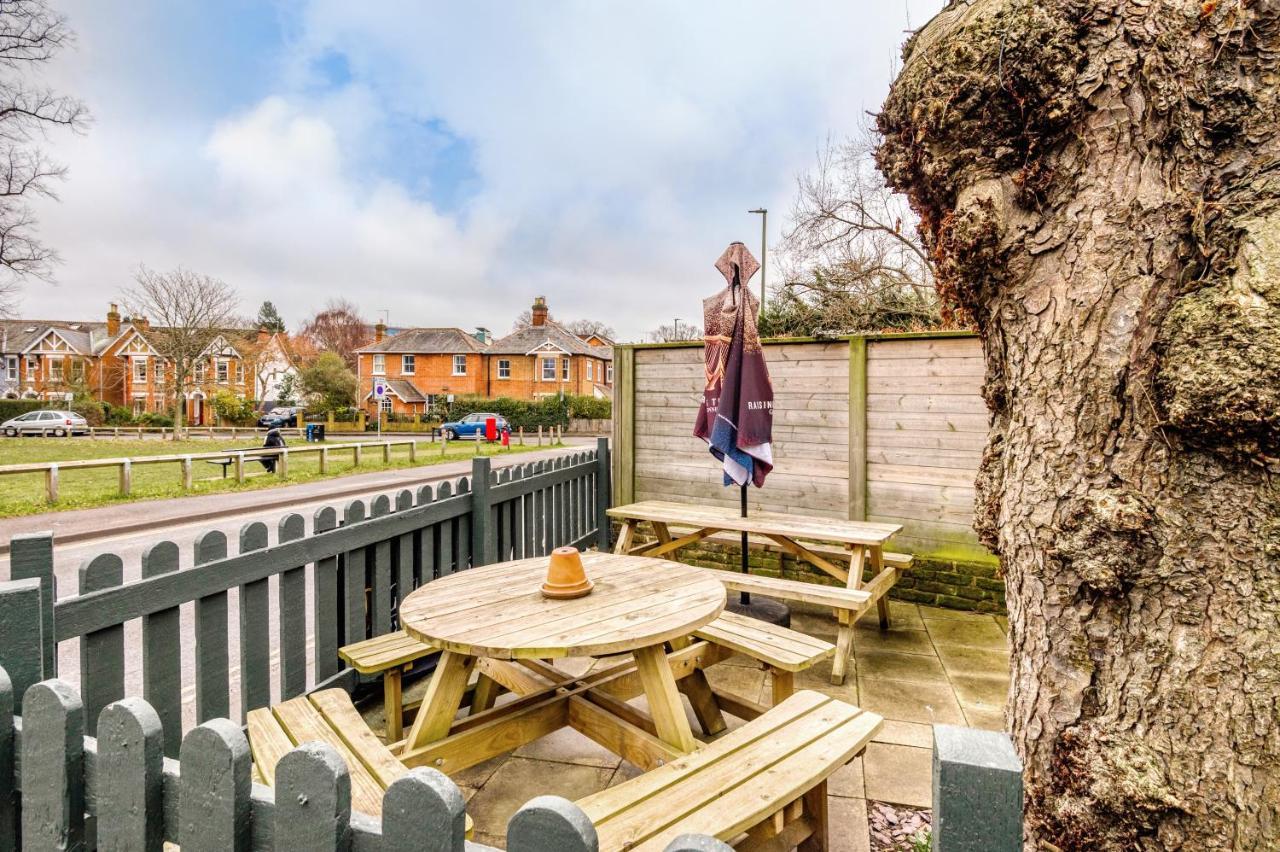The Wheatsheaf By Innkeeper'S Collection Woking Exterior photo