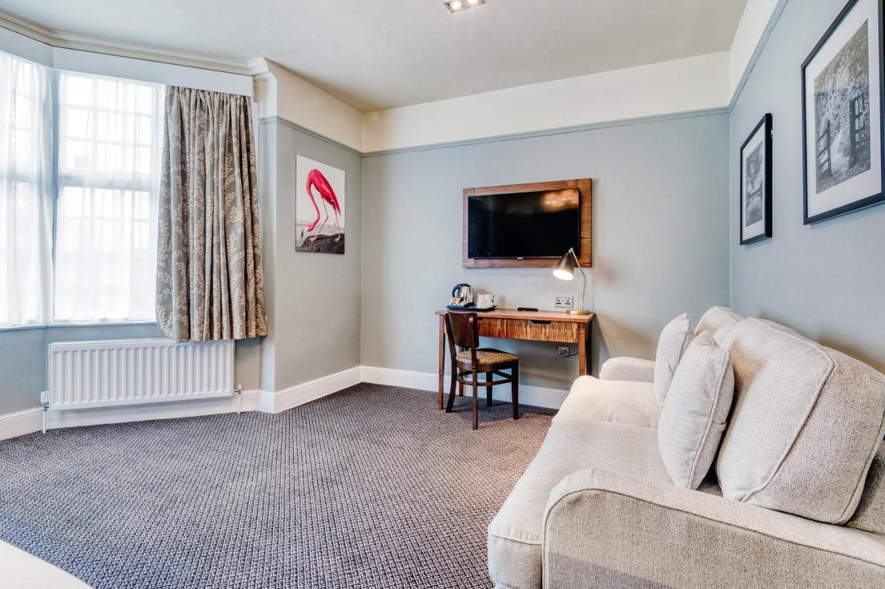 The Wheatsheaf By Innkeeper'S Collection Woking Exterior photo